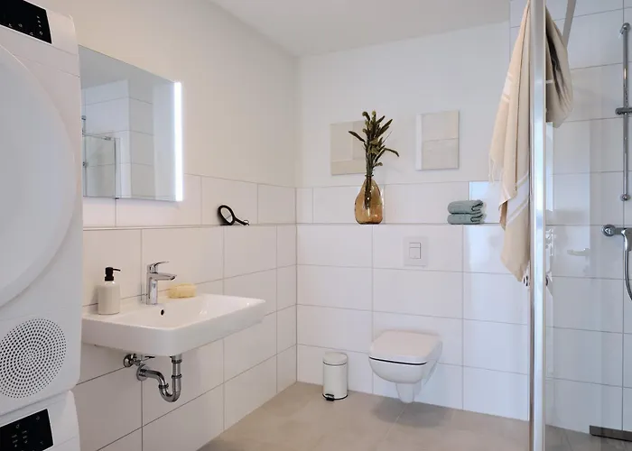 Apartment B 1 Pine Hill Familienfreundlich Mit Eigenem Fahrradabteil&eingeschränktem Haffblick Zirchow